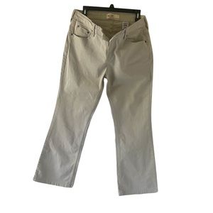 🌹Levi's StraussSignature Low Rise Bootcut Jeans, Misses 12 short.